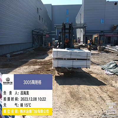 精河福州岩棉夹芯彩钢板泄爆墙施工现场